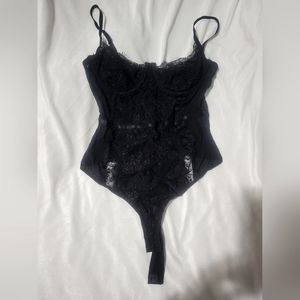 Lace bodysuit Medium
